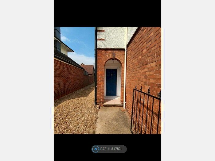 3 Bedroom Flat To Rent In High Street, Peterborough, PE6