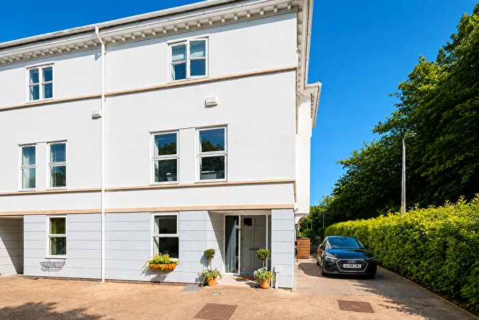 5 Bedroom Semi-Detached House For Sale In Gun Tower Mews, Rochester, ME1