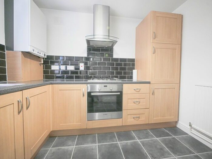 1 Bedroom Maisonette To Rent In Gainsborough Road, Hayes, UB4