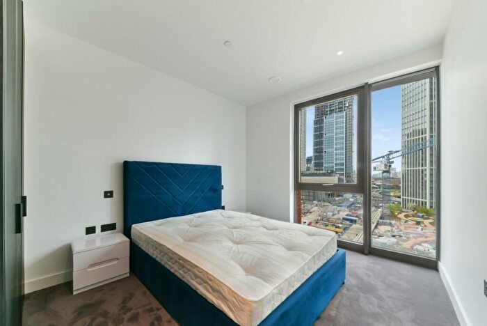 3 Bedroom Flat To Rent In Nine Elms, Battersea, SW11