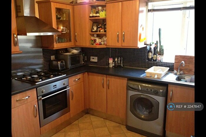 1 Bedroom Flat To Rent In Capstan Road, London, SE8