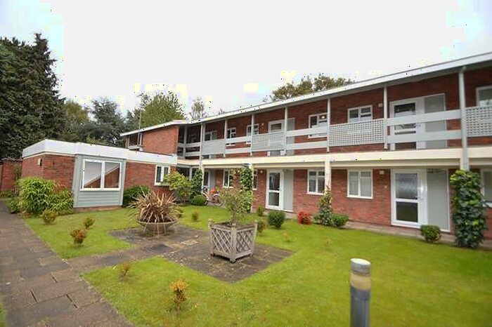 1 Bedroom Maisonette To Rent In Bedroom Property In Guildford, GU1