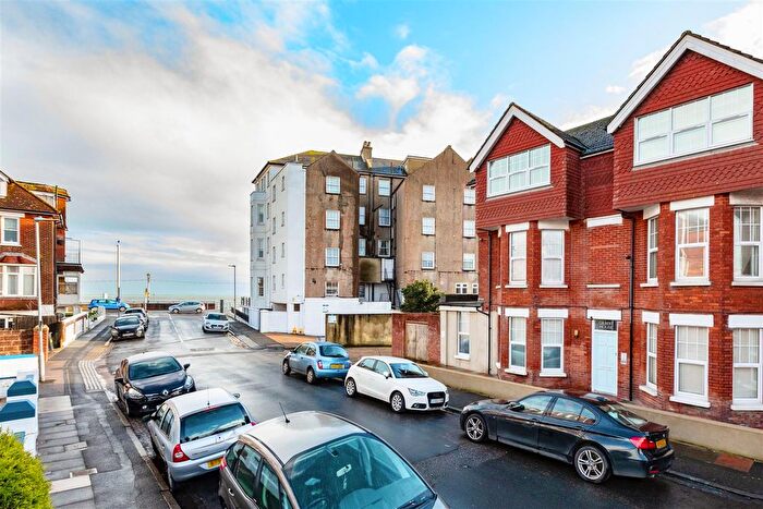 Studio To Rent In Cambridge Road, Eastbourne, BN22