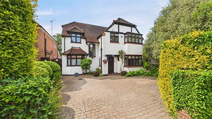 4 Bedroom Detached House For Sale In Horsell, Surrey, GU21