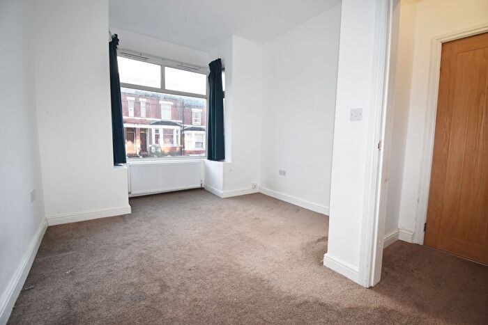 1 Bedroom Flat To Rent In Walsgrave Road, Upper Stoke, Coventry, CV2