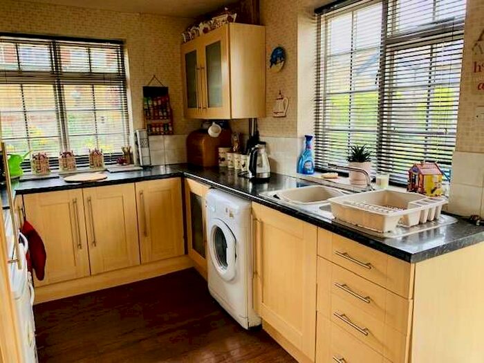 3 Bedroom Semi Detached Bungalow For Sale In The Croft, Sheriff Hutton