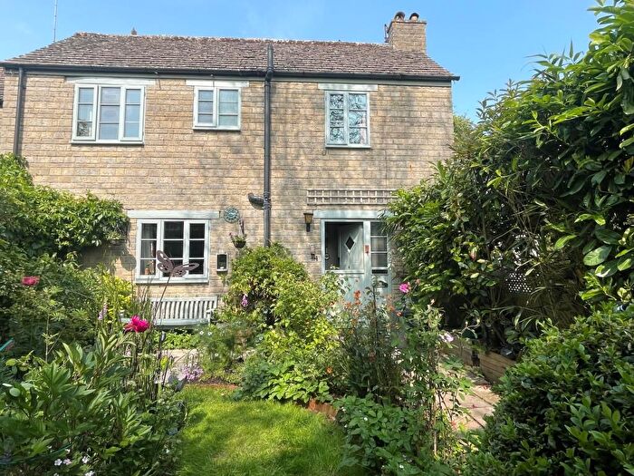3 Bedroom Link Detached House For Sale In Fifield, Oxfordshire, OX7