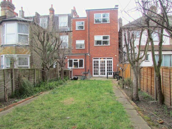 1 Bedroom Flat To Rent In Hampden Road, Turnpike Lane, London, N8