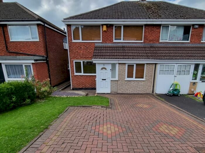 3 Bedroom Semi-Detached House To Rent In Westminster Close, Dudley, DY1