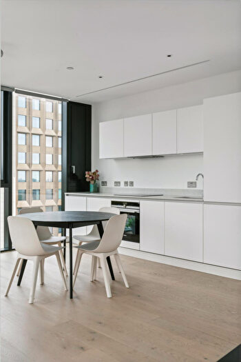 Studio For Sale In Hill House, Highgate Hill, N19