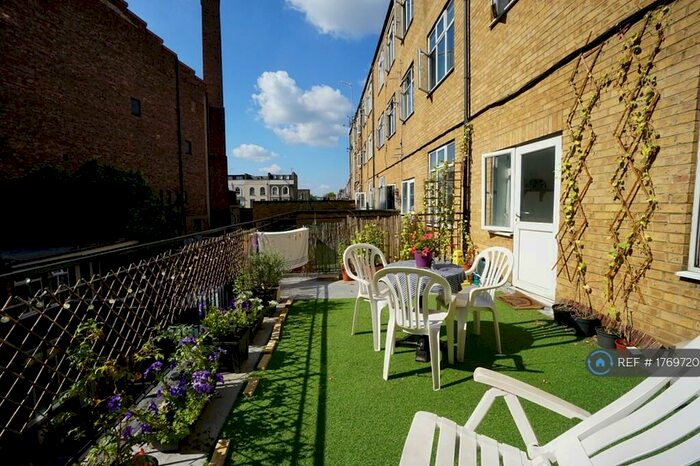 3 Bedroom Flat To Rent In Seven Sisters Road, London, N4