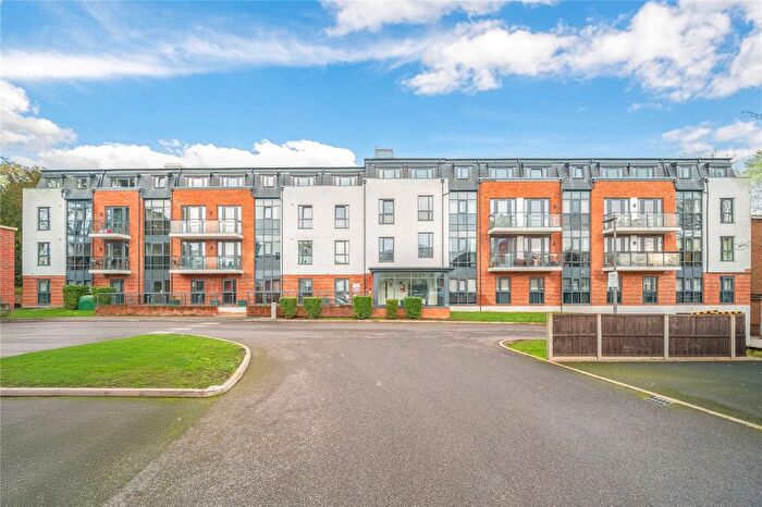3 Bedroom Flat For Sale In Constabulary Close, West Drayton, UB7