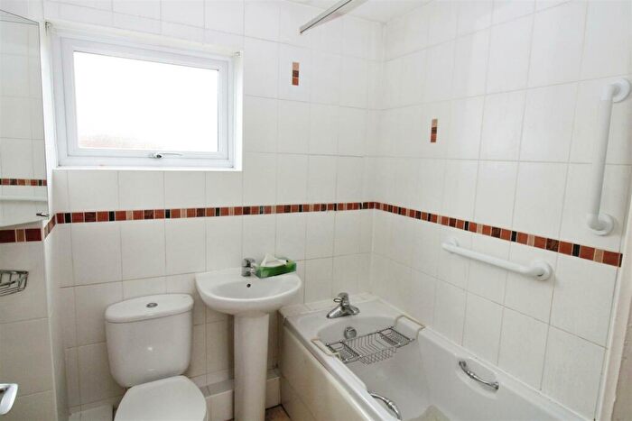 3 Bedroom Terraced House For Sale In Dorchester Road, Bransholme, Hull, HU7