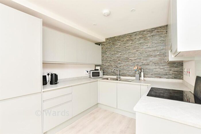 2 Bedroom Apartment For Sale In Richmond Street, Herne Bay, Kent, CT6