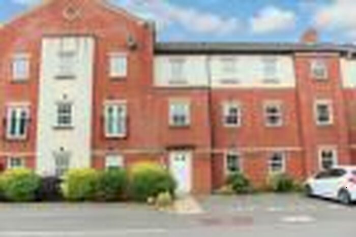 2 Bedroom Flat To Rent In Horseshoe Crescent, Great Barr, Birmingham B43