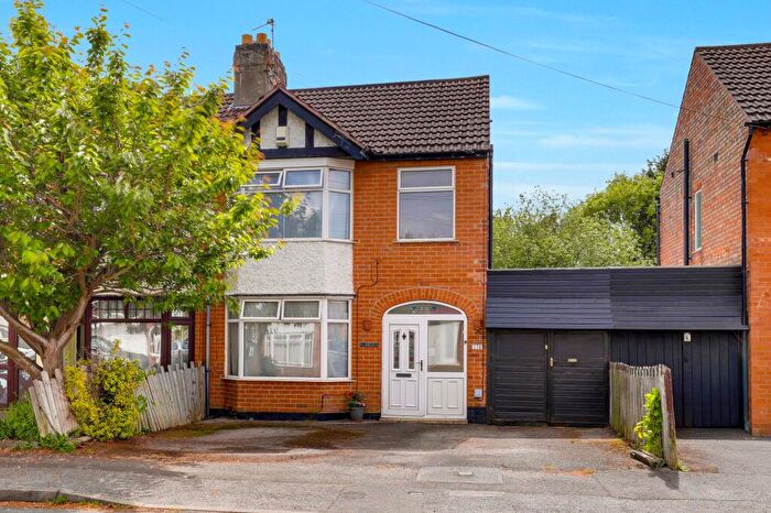 3 Bedroom Semi-Detached House For Sale In Charlbury Road, Nottingham, NG8