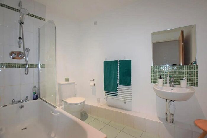 2 Bedroom Flat To Rent In Byron Street, Leeds, LS2