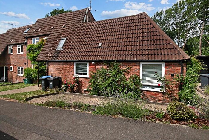 2 Bedroom Bungalow For Sale In Newton Avenue, East Grinstead, West Sussex, RH19