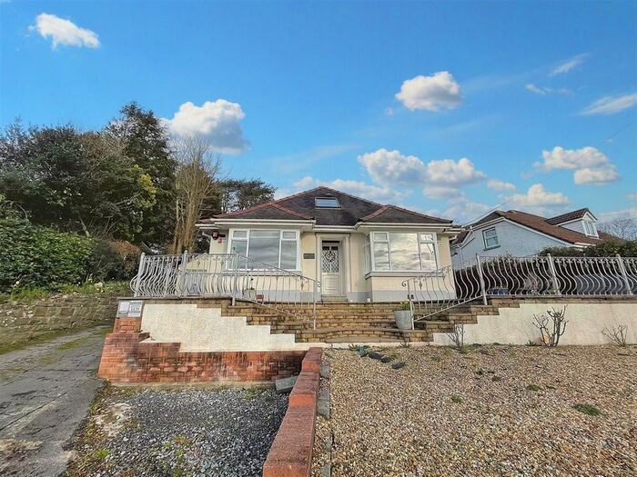4 Bedroom Detached Bungalow For Sale In Ferry Road, Kidwelly, SA17