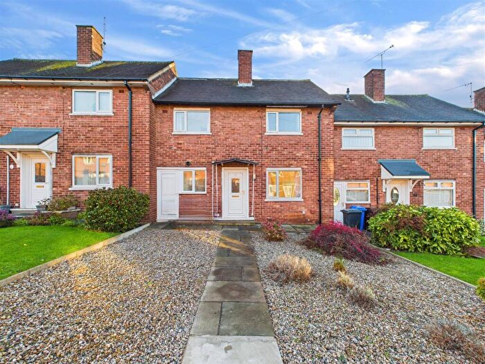 3 Bedroom House For Sale In Lowedges Drive, Sheffield, S8
