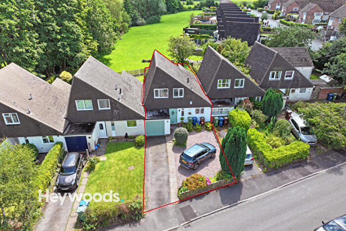 2 Bedroom Town House For Sale In Greenside, Yarnfield, Stone, Staffordshire, ST15