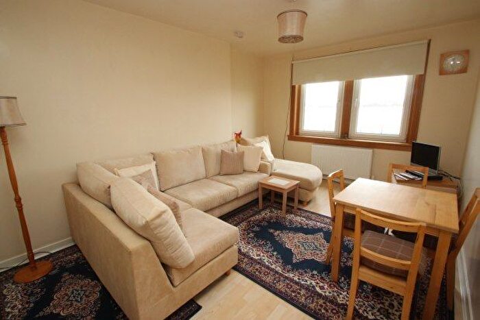 1 Bedroom Flat To Rent In Castle Street, Hamilton, ML3