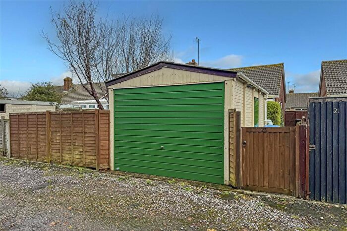 2 Bedroom Bungalow For Sale In Ashurst Way, East Preston, Littlehampton, West Sussex, BN16