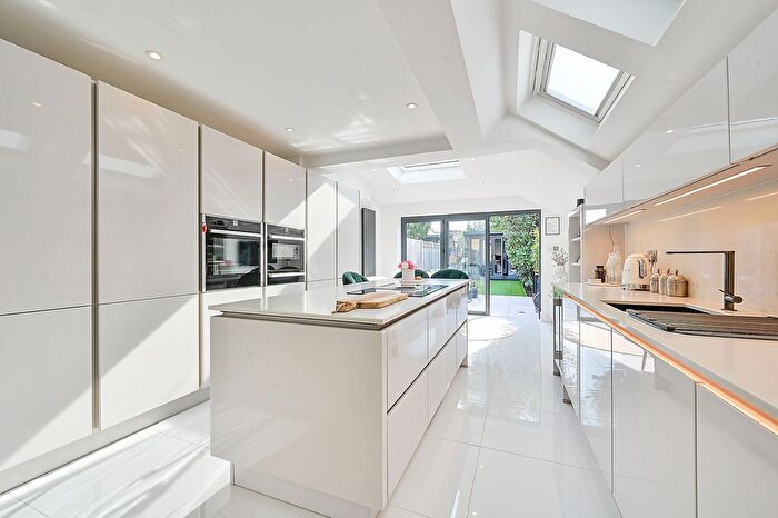 3 Bedroom Terraced House For Sale In York Road, Teddington, TW11