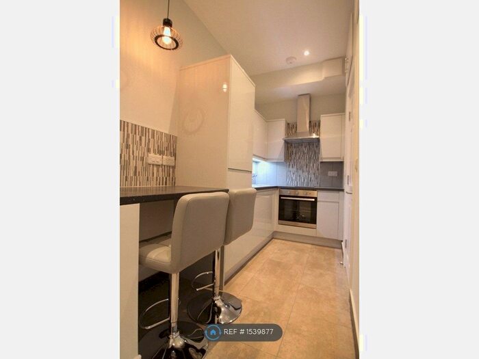 Studio To Rent In Yelverton Road, Bournemouth, BH1