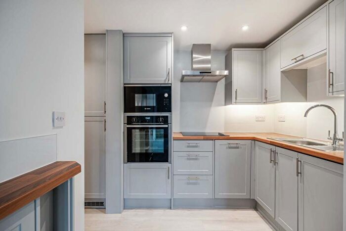 2 Bedroom Flat To Rent In Lansborough, Thamesfield Village, Henley-On-Thames, RG9