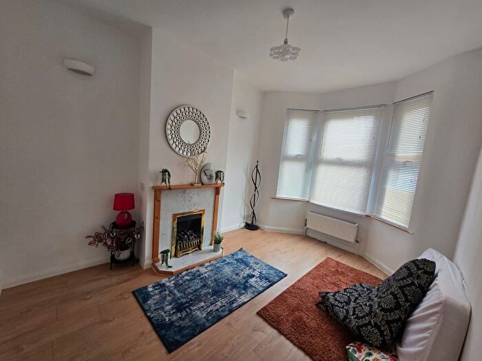 3 Bedroom Terraced House To Rent In Kendall Road, Isleworth, TW7