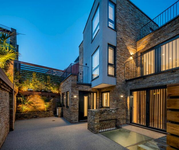 4 Bedroom Property To Rent In Coachworks Mews, Pattison Road, Hampstead, NW2