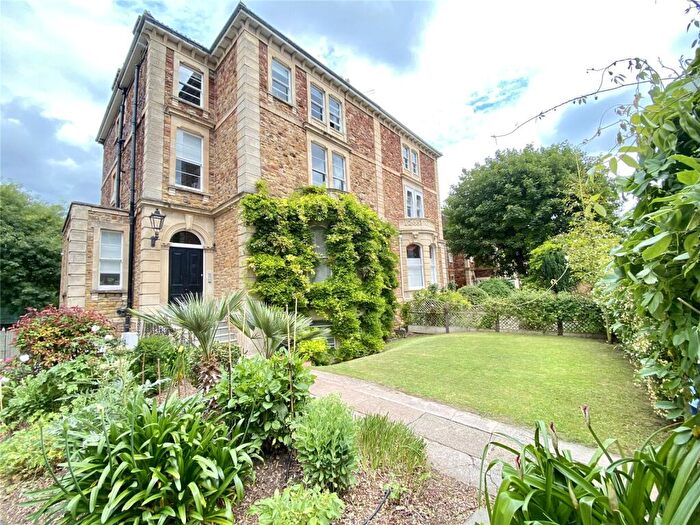 2 Bedroom Apartment To Rent In Miles Road, Clifton, Bristol, BS8
