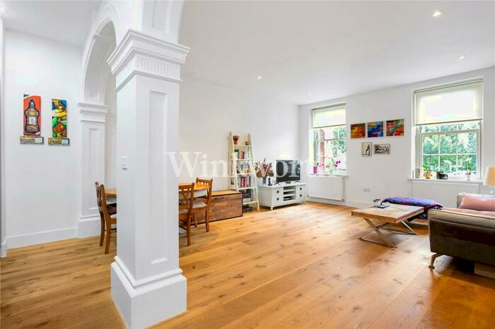 1 Bedroom Apartment To Rent In Prytaneum Court, Green Lanes, London, N13