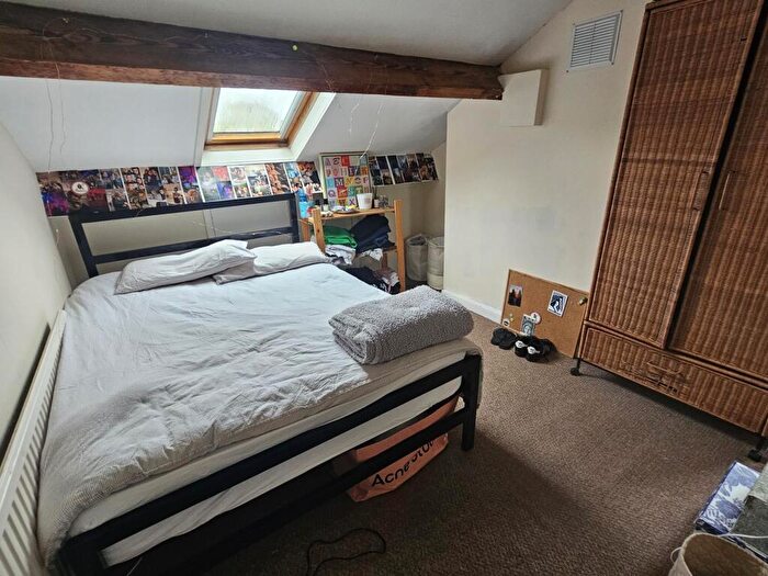 6 Bedroom House To Rent In Hyde Park Terrace, Leeds, LS6