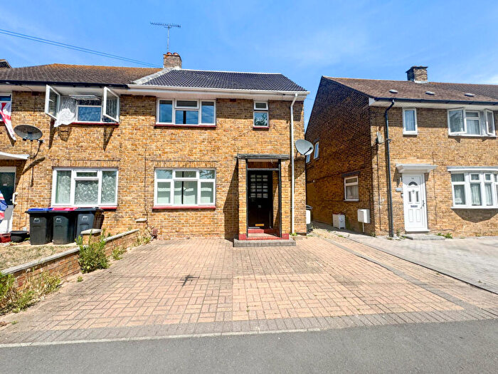 2 Bedroom Semi-Detached House For Sale In Hornby Avenue, Westcliff-On-Sea, SS0
