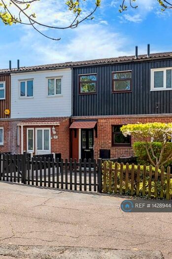 2 Bedroom Terraced House To Rent In Daltons Fen, Basildon, SS13