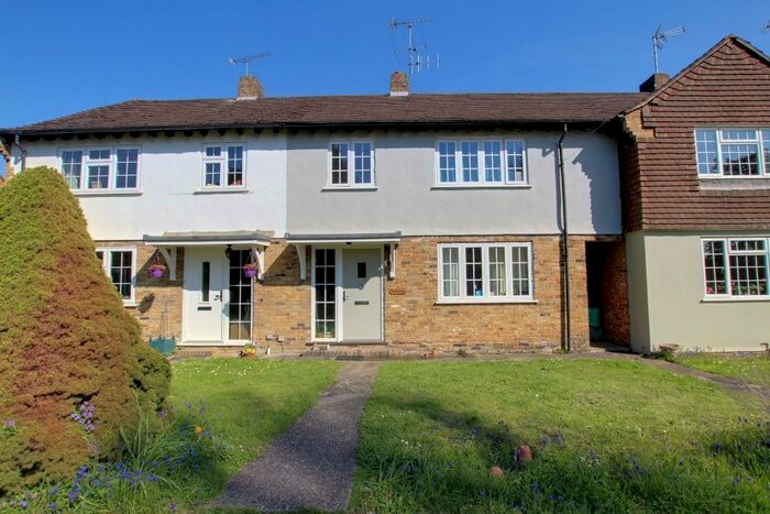 3 Bedroom Terraced House To Rent In St James Close, Pangbourne, Reading, RG8