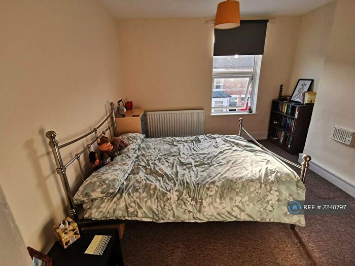 2 Bedroom Terraced House To Rent In Nottingham, Nottingham, NG7