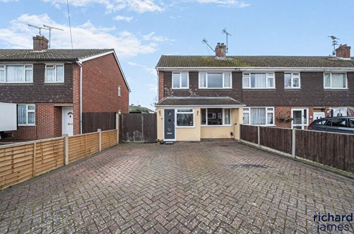 3 Bedroom Semi-Detached House For Sale In Fairholm Way, Stratton St Margaret, Swindon, SN2