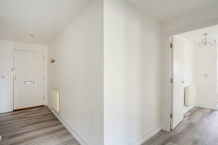 2 Bedroom Apartment To Rent In Bridge Wharf, Chertsey, KT16
