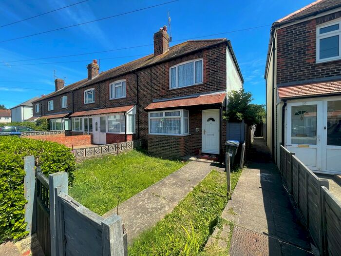 3 Bedroom Property To Rent In Dominion Close, Broadwater, Worthing, BN14