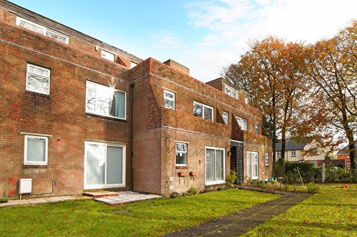 1 Bedroom Flat To Rent In Cowley Close, Dorchester, DT1