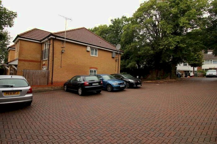 1 Bedroom Studio To Rent In Wensleydale, Luton, LU2