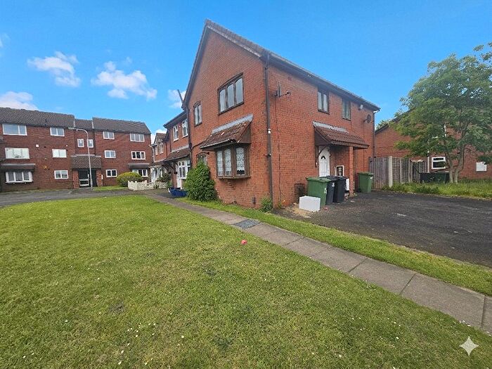 2 Bedroom Semi Detached House For Sale In Banstead Close, Wolverhampton, West Midlands, WV2