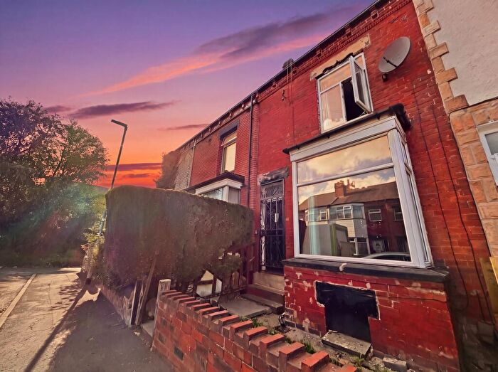 4 Bedroom Terraced House To Rent In Nowell Crescent, Leeds, LS9