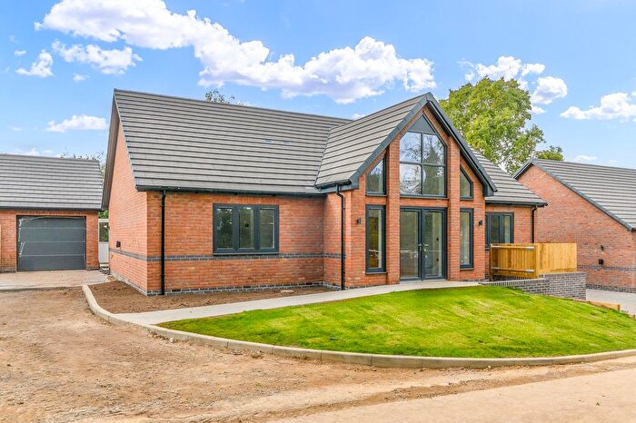 3 Bedroom Detached Bungalow For Sale In Beaumont Close, Claverdon, Warwick, CV35