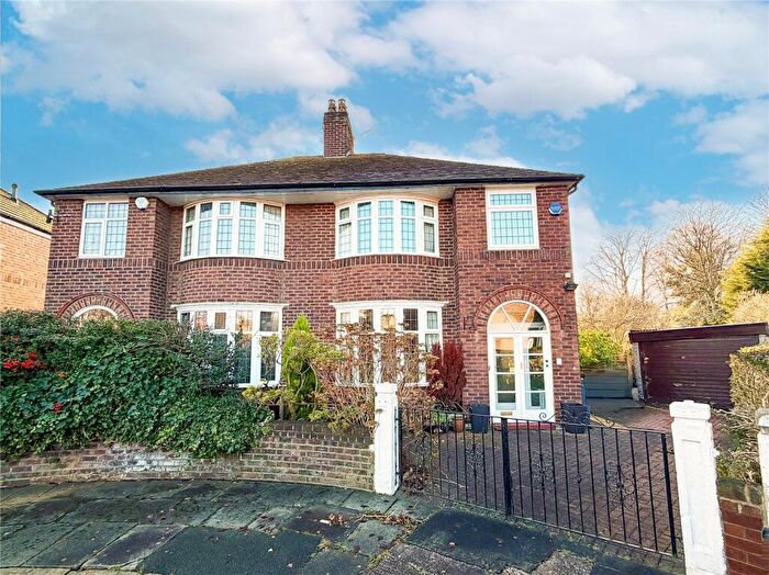 3 Bedroom Semi Detached House For Sale In Brooklawn Drive, Didsbury, M20