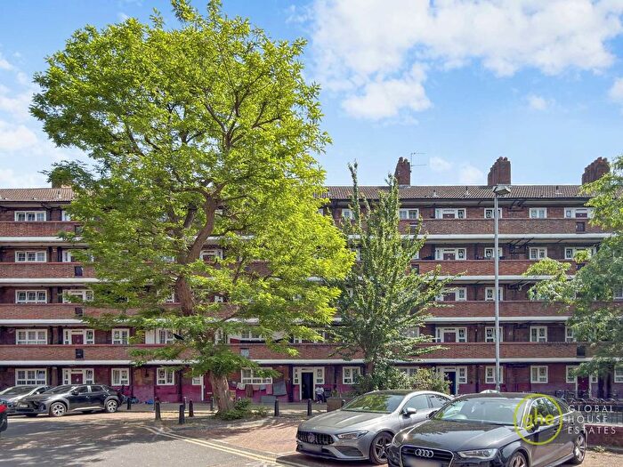 2 Bedroom Flat For Sale In Harper Road, Elephant And Castle, London, SE1