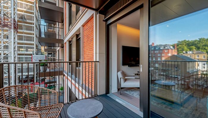 2 Bedroom Flat To Rent In Garrett Mansions, Edgware Road, W2